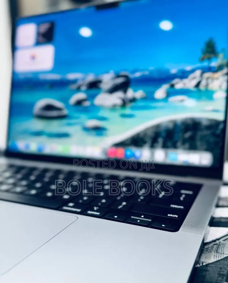 New Laptop Apple MacBook Pro 2021 M1 16GB Apple M1 Pro SSD 512GB