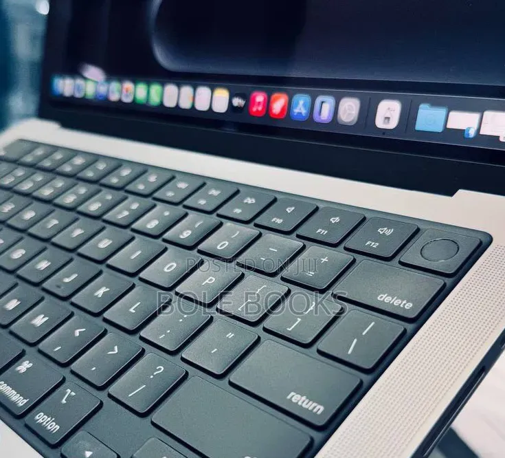 New Laptop Apple MacBook Pro 2021 M1 16GB Apple M1 Pro SSD 512GB