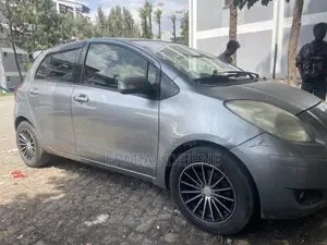 Toyota Yaris 2008 Gray