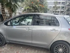 Toyota Yaris 2008 Gray