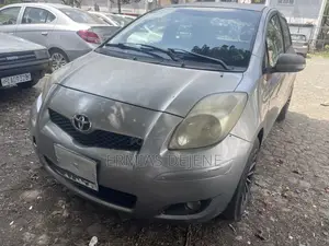 Toyota Yaris 2008 Gray