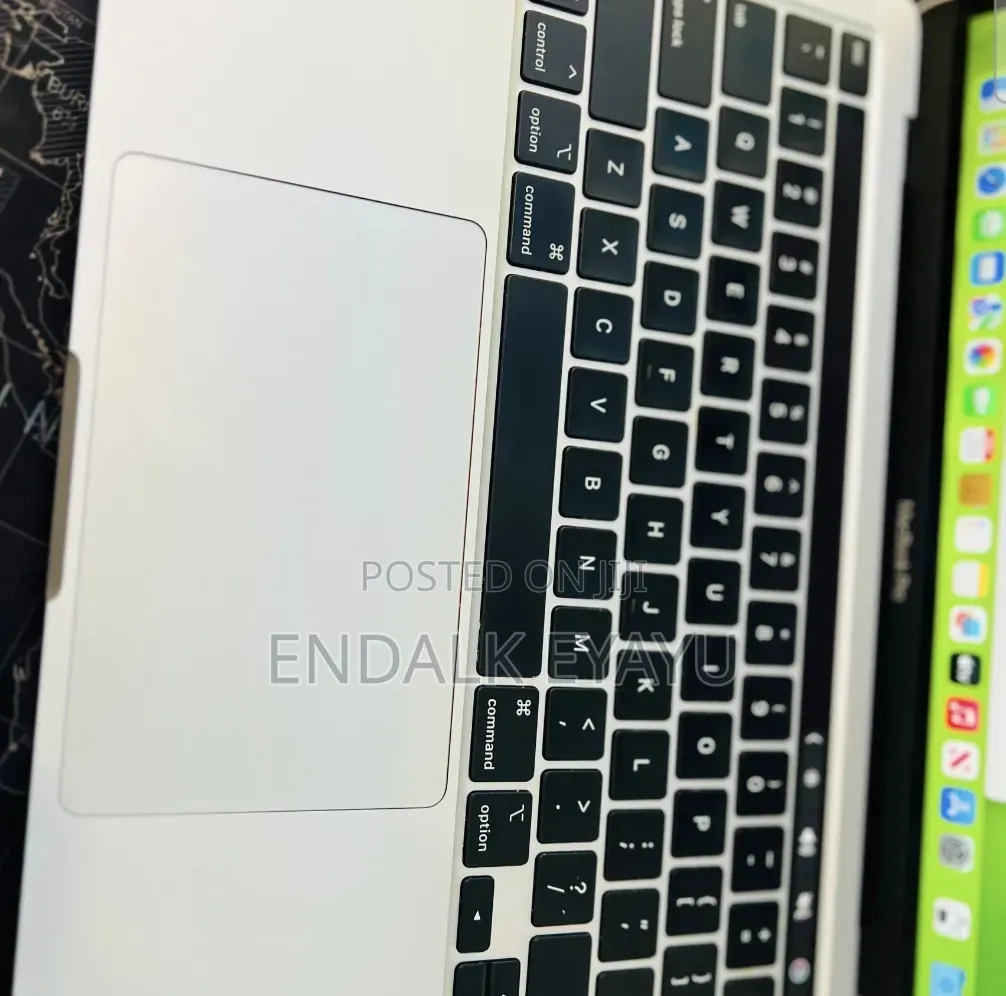 New Laptop Apple MacBook Pro 2021 M1 16GB Apple M1 Pro SSD 256GB
