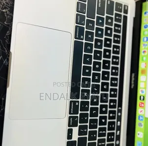New Laptop Apple MacBook Pro 2021 M1 16GB Apple M1 Pro SSD 256GB