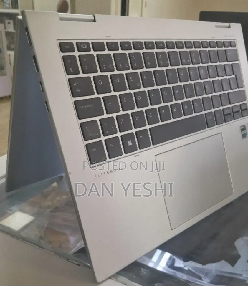 New Laptop HP EliteBook 840 G10 32GB Intel Core i7 SSD 512GB