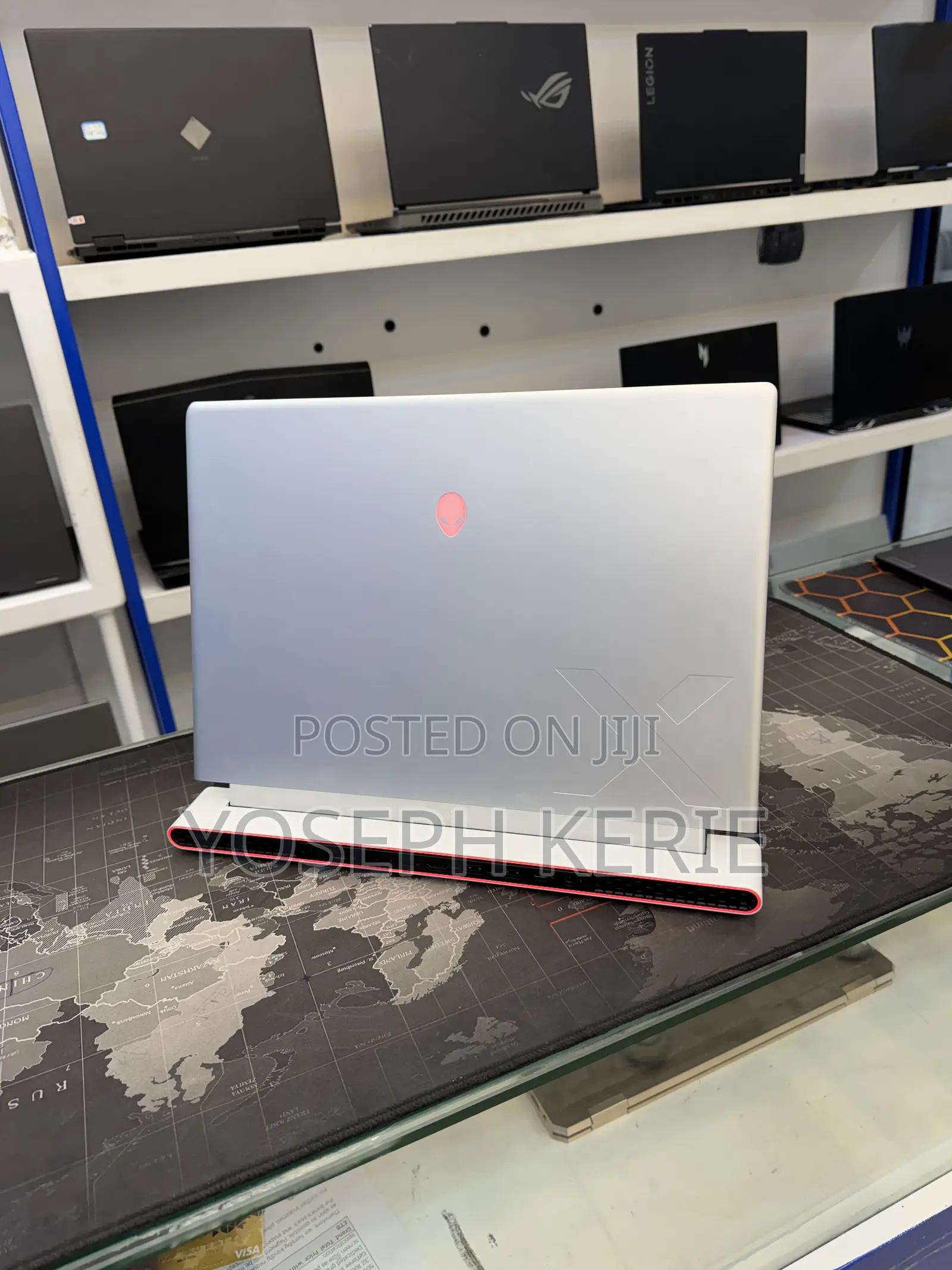 New Laptop Dell Allienware M18 R1 32GB Intel Core i9 SSD 1T