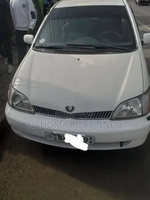 Toyota Platz 2001 White