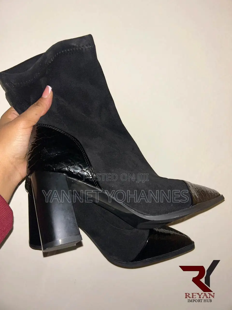 Women’s Black Pointed-Toe Boots – Stylish Elegant Fashion Boots