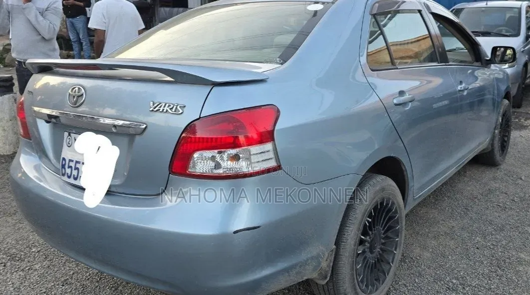 Toyota Yaris 2010 Blue