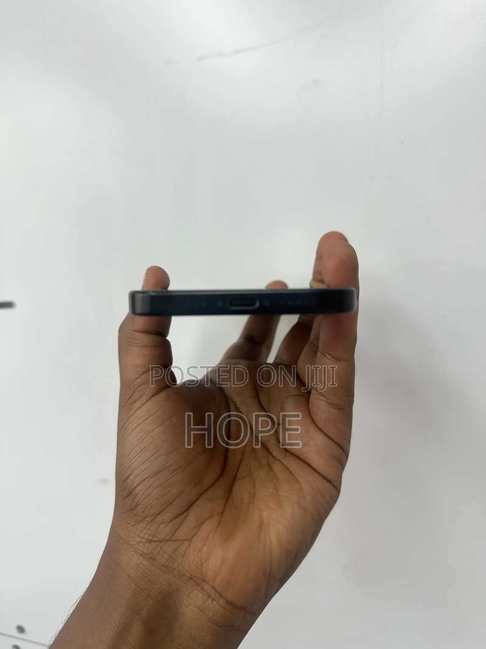 New Apple iPhone 16 128 GB Black