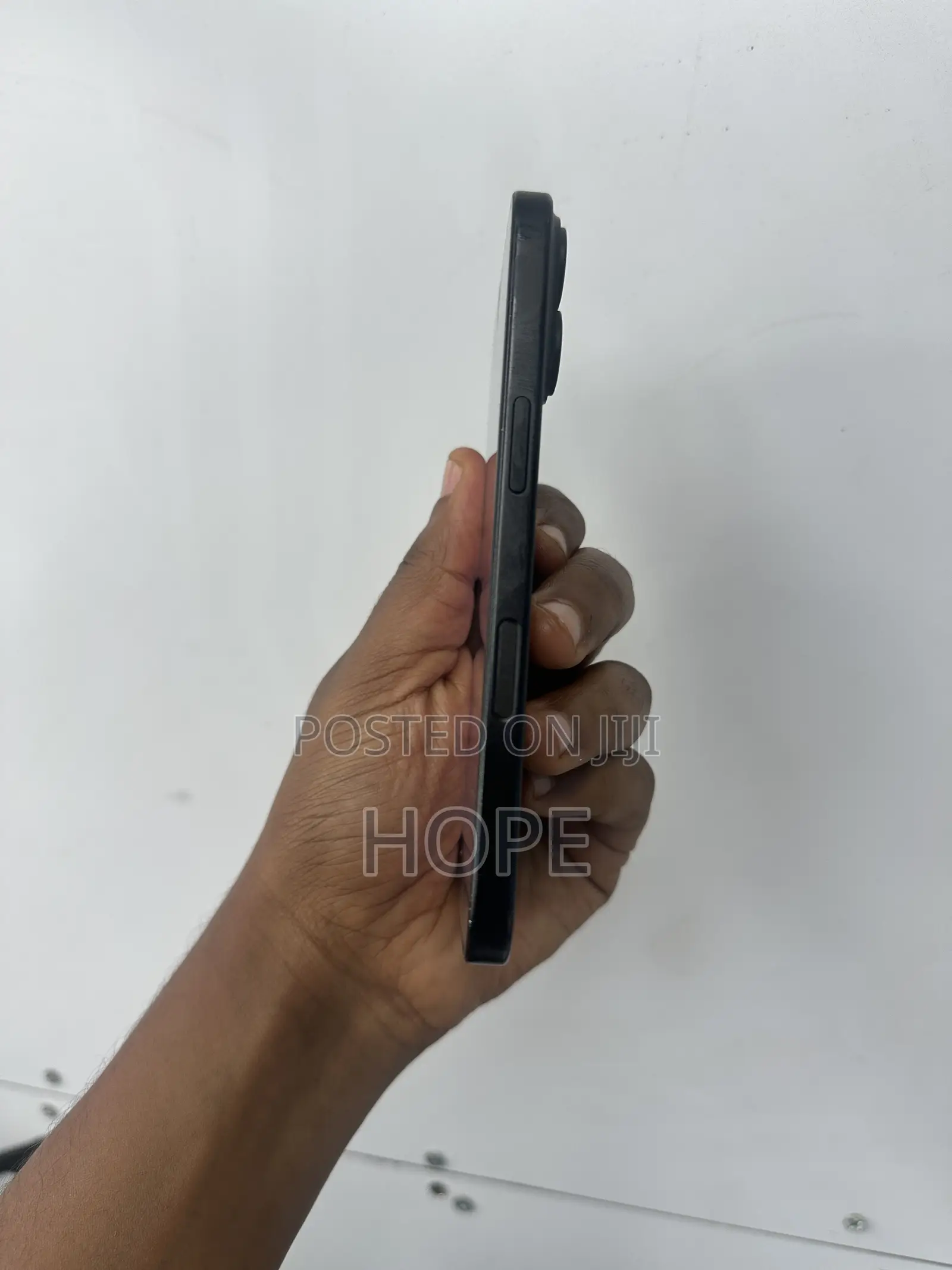 New Apple iPhone 16 128 GB Black