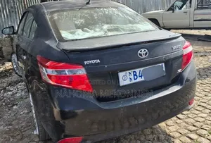 Toyota Yaris 2014 Black