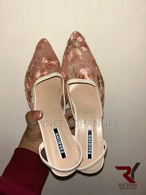 SHEIN Women’s Floral Pointed-Toe Slingback Flat Shoes – Rose Gold