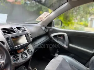 Toyota RAV4 2011 Gray