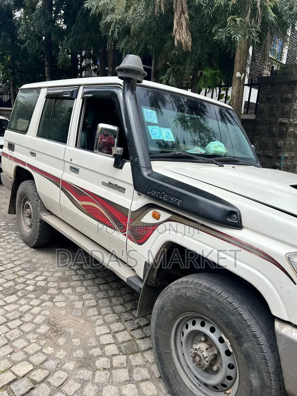 Toyota Land Cruiser 2017 White
