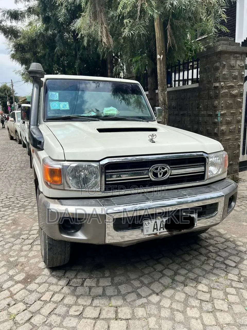 Toyota Land Cruiser 2017 White