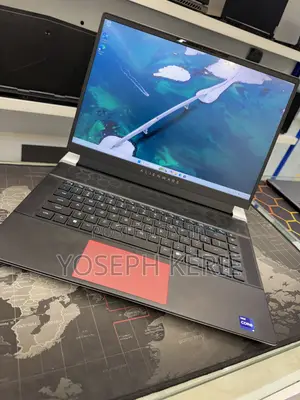 New Laptop Dell Allienware M18 R1 32GB Intel Core i9 SSD 1T