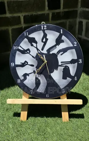 ማራኪ የሬዚን የግድግዳ ሰዓቶች (40x40cm)