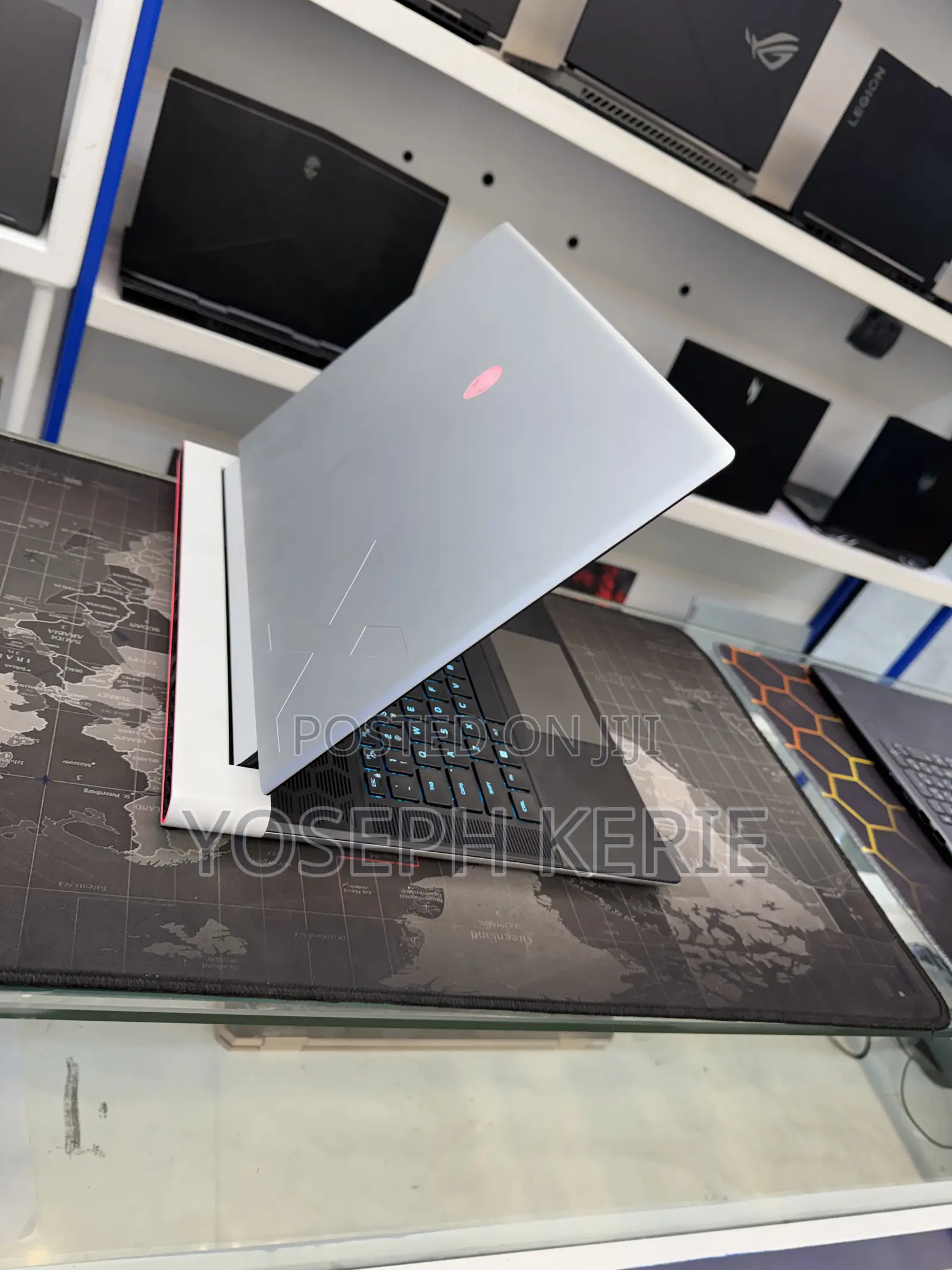 New Laptop Dell Allienware M18 R1 32GB Intel Core i9 SSD 1T