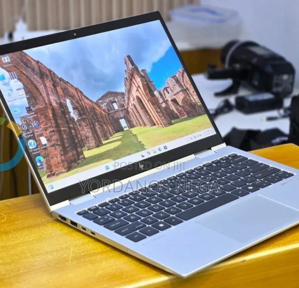New Laptop HP Elitebook 830 G11 16GB Intel Core Ultra 7 SSD 512GB