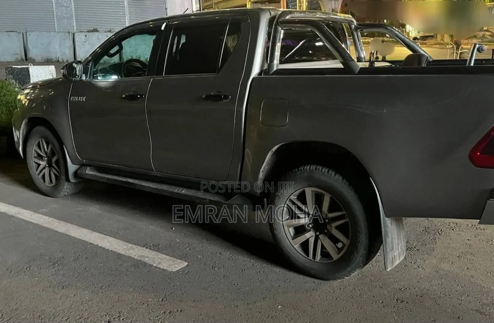 Toyota Hilux 2020 Gray