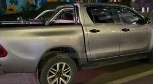Toyota Hilux 2020 Gray