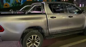 Toyota Hilux 2020 Gray