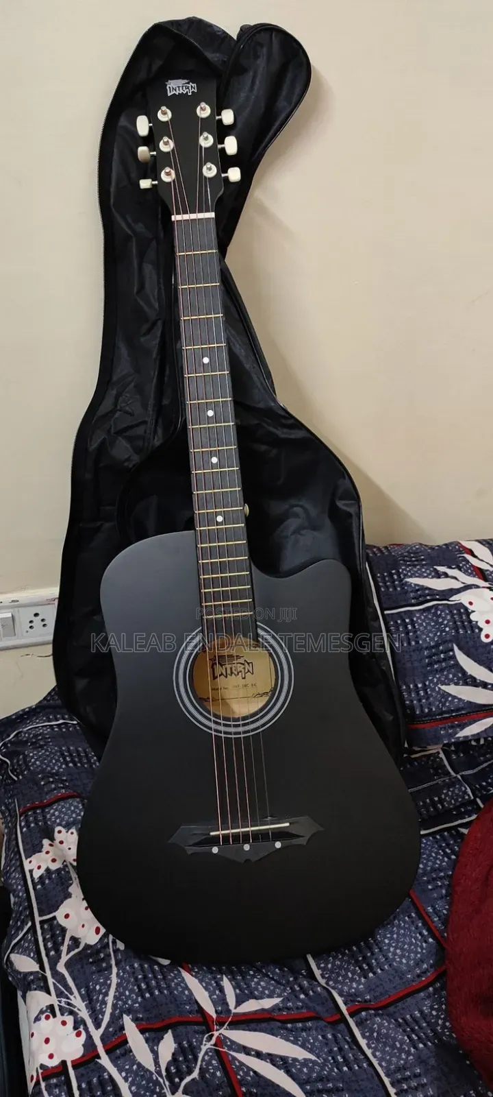 Box Guitar