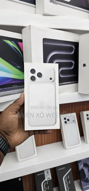 New Apple iPhone 17 Pro Max 256 GB Silver