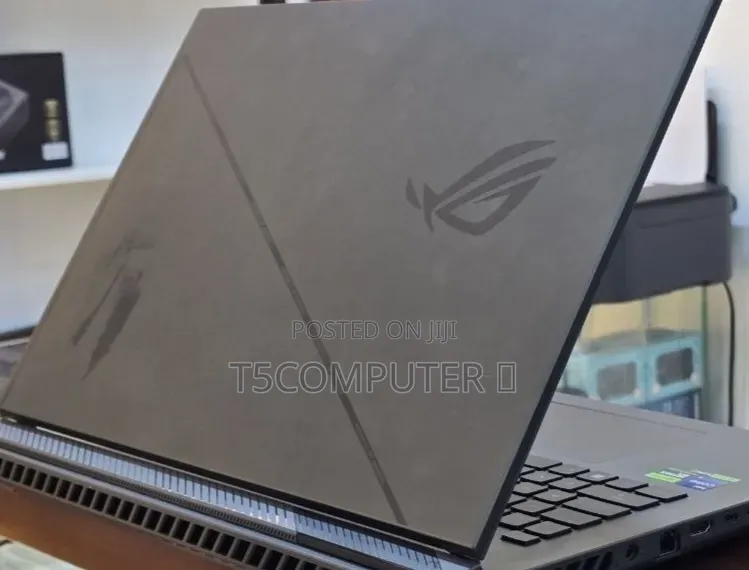 New Laptop Asus ROG Strix G15 16GB Intel Core i7 SSD 1T