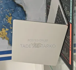 New Laptop Apple MacBook Air 2022 M2 8GB Apple M2 SSD 256GB