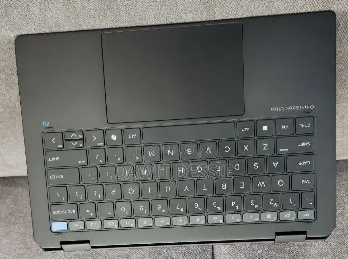New Laptop HP OmniBook Ultra Flip 14" 16GB Intel Core Ultra 7 SSD 1T