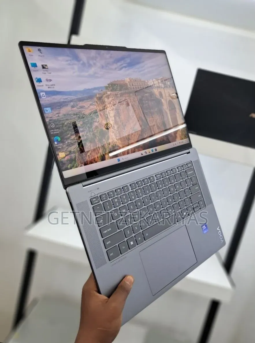 New Laptop Lenovo Yoga 710 32GB Intel Core Ultra 7 SSD 1T