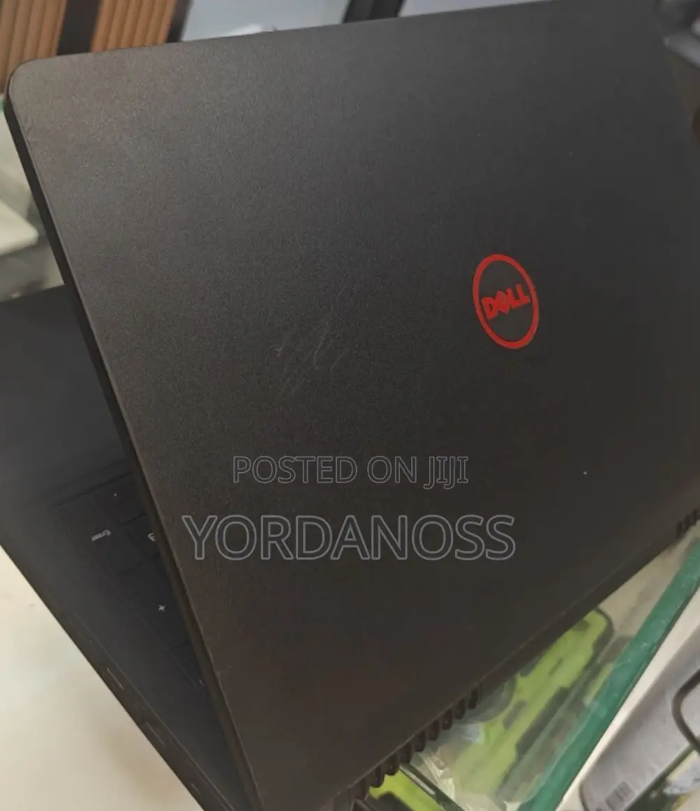 New Laptop Dell Inspiron 15 8GB Intel Core i7 HDD+SSD 500GB
