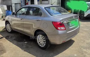 Suzuki Dzire 2022 Silver