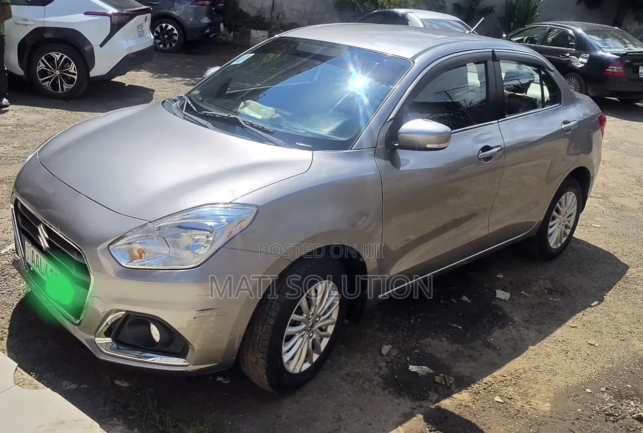 Suzuki Dzire 2022 Silver