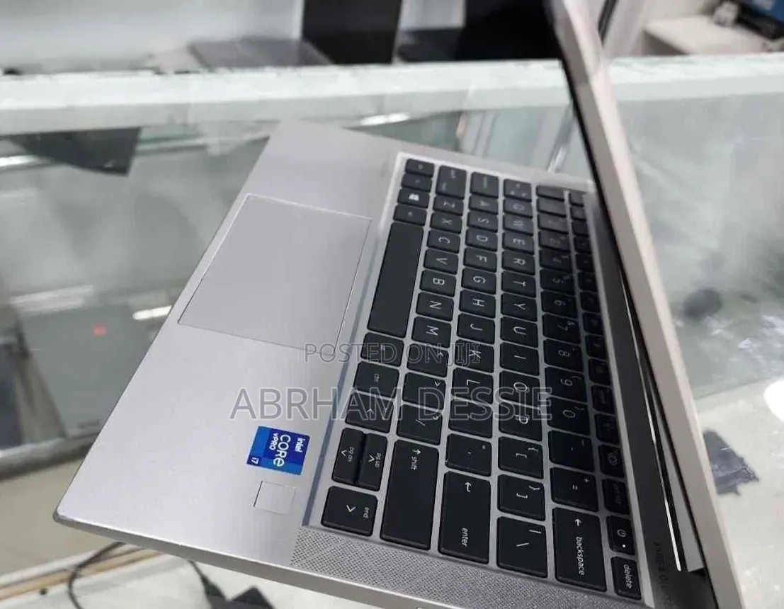 New Laptop HP EliteBook 840 G8 16GB Intel Core i7 SSD 512GB