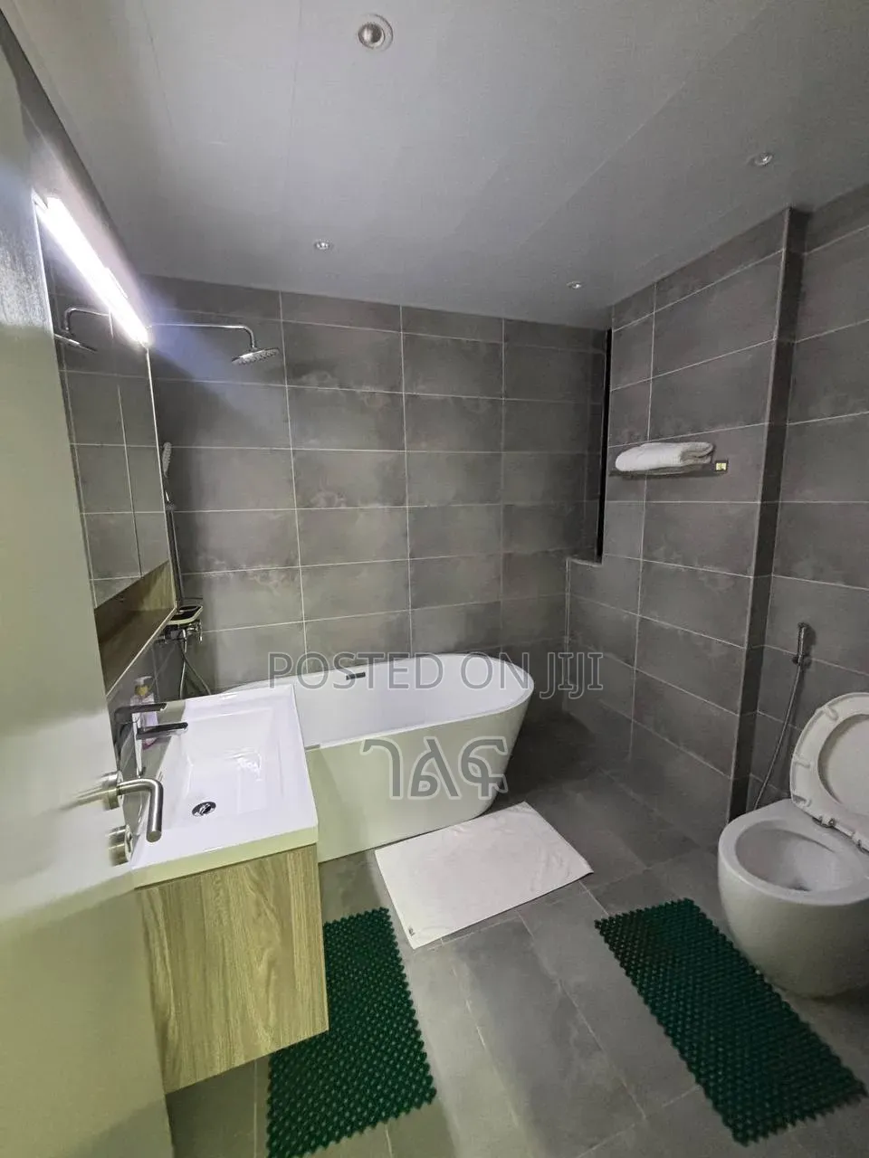 Furnished 3bdrm Apartment in ቦሌ : ፍሬንድሺፕ –, Bole for sale