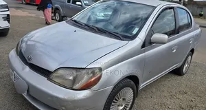 Toyota Platz 2001 Silver