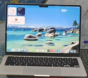 New Laptop Apple MacBook Air 2022 M2 8GB Apple M1 SSD 256GB