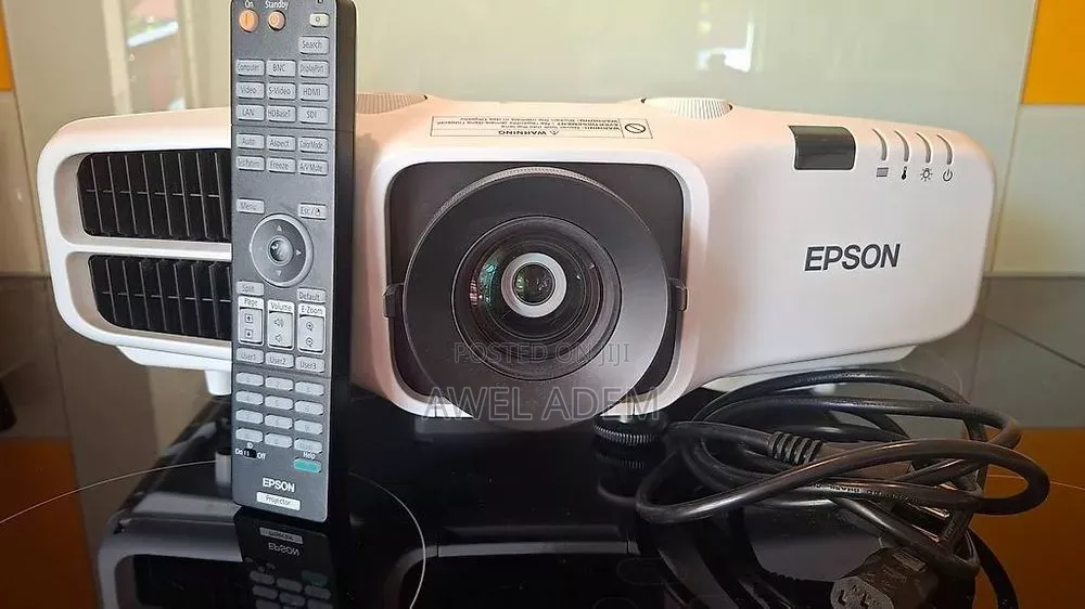 Epson CB-4850WU 3LCD Full HD Professional Projector. 4,500 Lumens