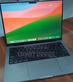 New Laptop Apple MacBook Pro 2021 M1 32GB Apple M1 Pro SSD 512GB