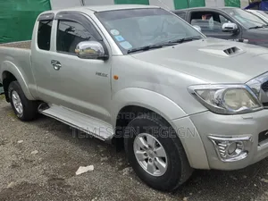 Toyota Hilux 2010