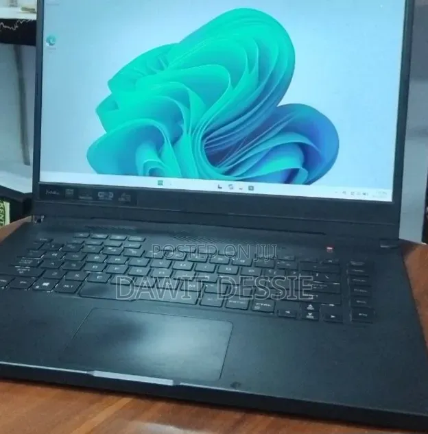 New Laptop Asus 16GB AMD Ryzen 7 SSD 512GB