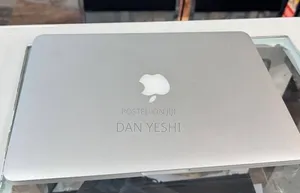 New Laptop Apple MacBook Pro 2015 16GB Intel Core i5 SSD 256GB