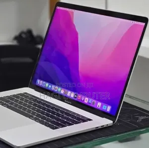 New Laptop Apple MacBook Pro 2017 16GB Intel Core i7 SSD 512GB