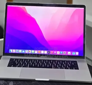 New Laptop Apple MacBook Pro 2017 16GB Intel Core i7 SSD 512GB
