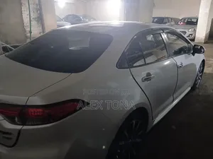 Toyota Corolla 2022 White