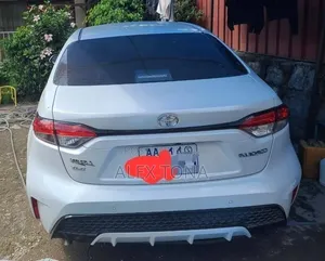 Toyota Corolla 2022 White