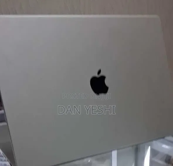 New Laptop Apple MacBook Pro 32GB Apple M1 Pro SSD 512GB