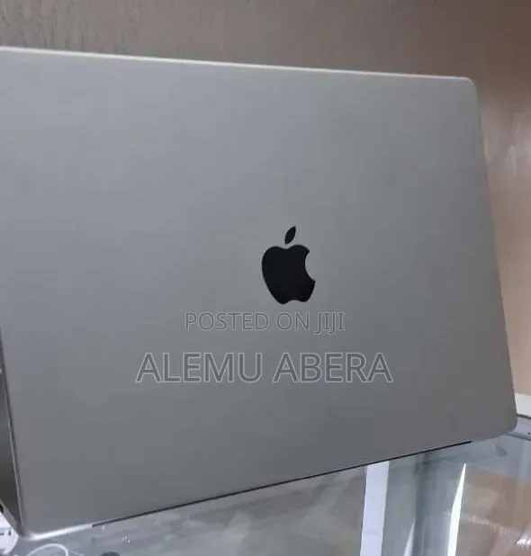 New Laptop Apple MacBook Pro 2021 M1 32GB Apple M1 Pro SSD 512GB